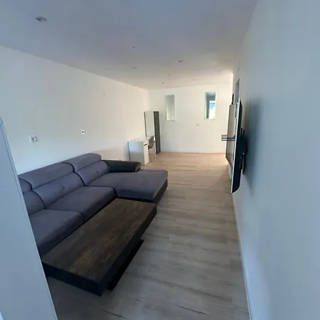 Διαμέρισμα Le 123 *